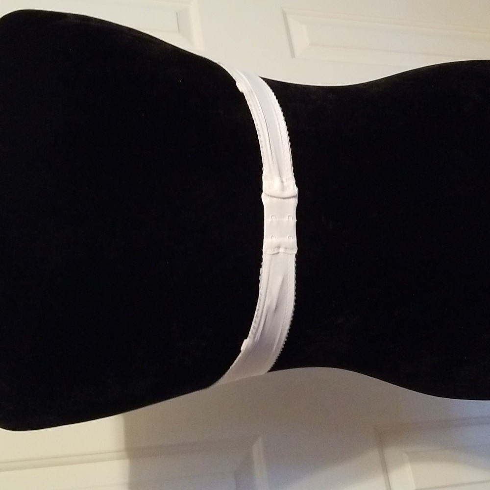 Vintage Vasserette 38C convertible/ strapless bra without the straps - Picture 3 of 5